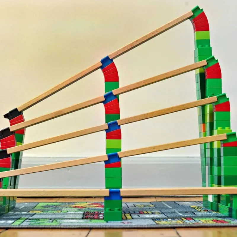 Toy2 20 Slopes - ^ Rails Brio