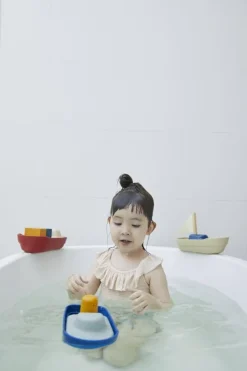 Plan Toys Barco De Vela Grande De 21 Cm - ^ Barcos, Juguetes Para El Agua Y La Playa