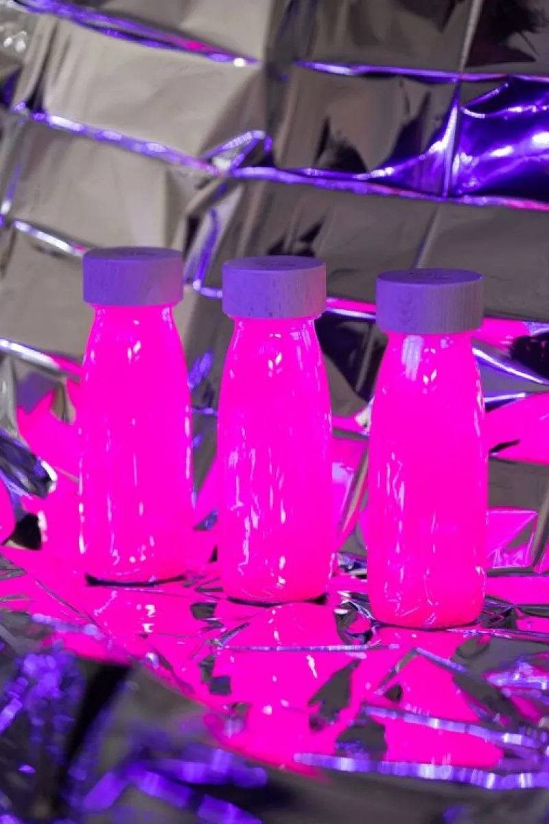 Petit Boum Bouteille Sensorielle Float Fluo Rose - ^ Juguetes Para El Aprendizaje Temprano Y La Motricidad