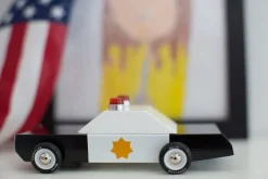 Candylab Toys Crucero De Policía - ^ Los Bomberos, La Policía
