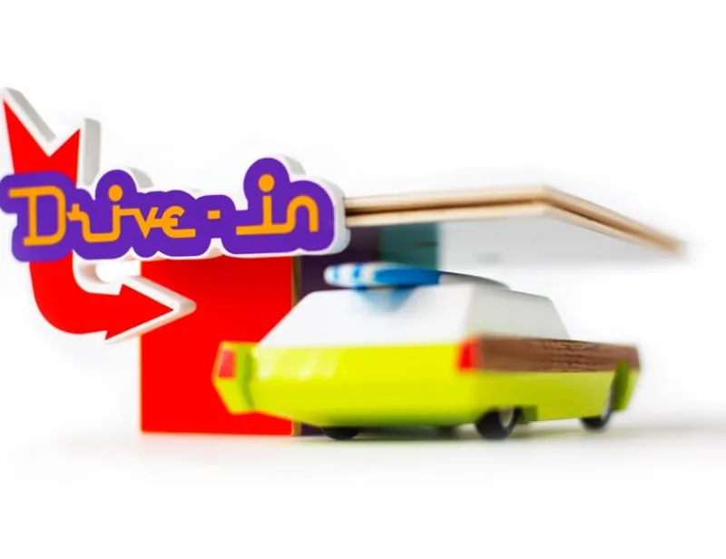 Candylab Toys Drive-In - ^ Circuitos Routiers, Garajes, Estaciones-Servicios...