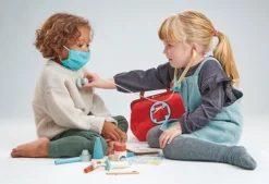 Tender Leaf Toys El Caso Del Médico - ^ El Mundo Médico
