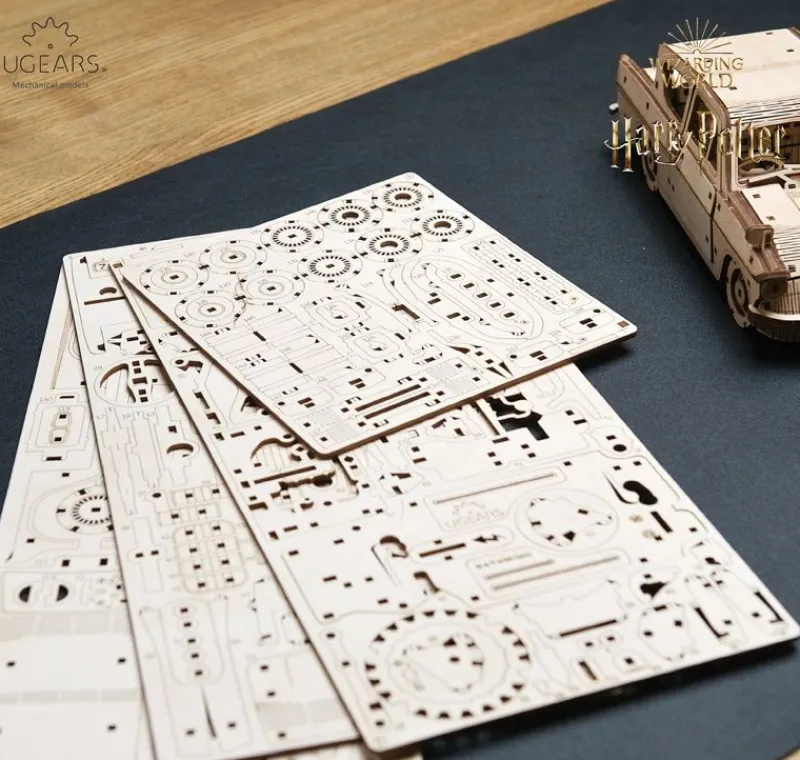 Ugears Ford Anglia Volador Modelo Mecanico - ^ Descubrimiento De La Ciencia