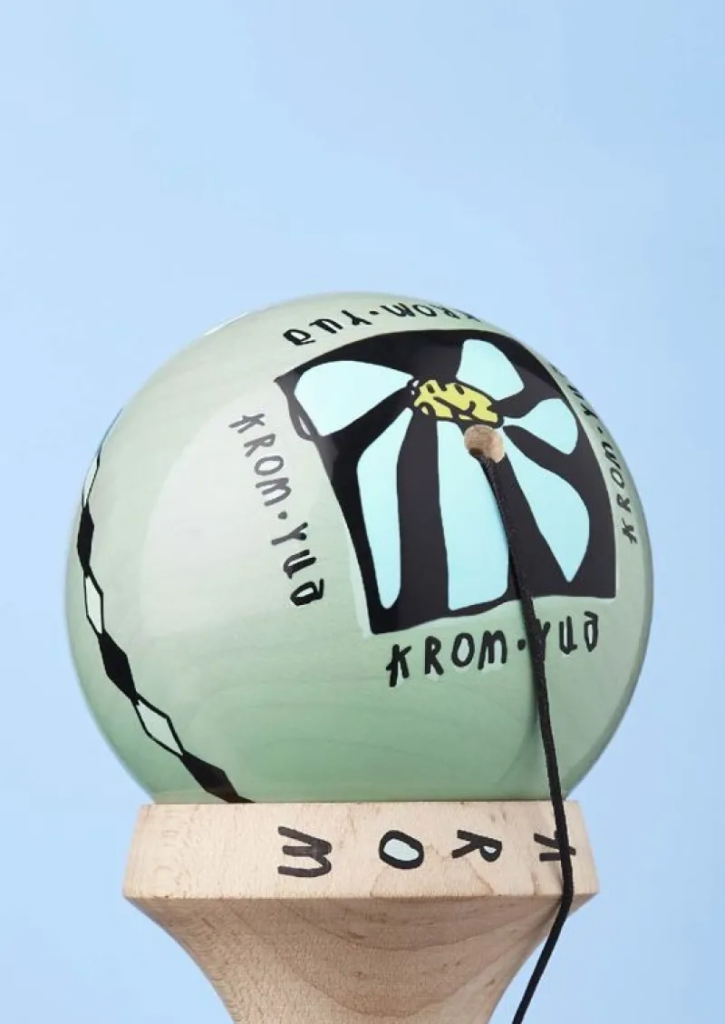 KROM Kendama Mod Yua - ^ Diabolos Y Malabares