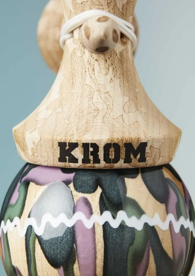 KROM Kendama Plasticity Umbra - ^ Diabolos Y Malabares