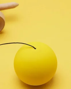 KROM Kendama Pop Amarillo - ^ Diabolos Y Malabares