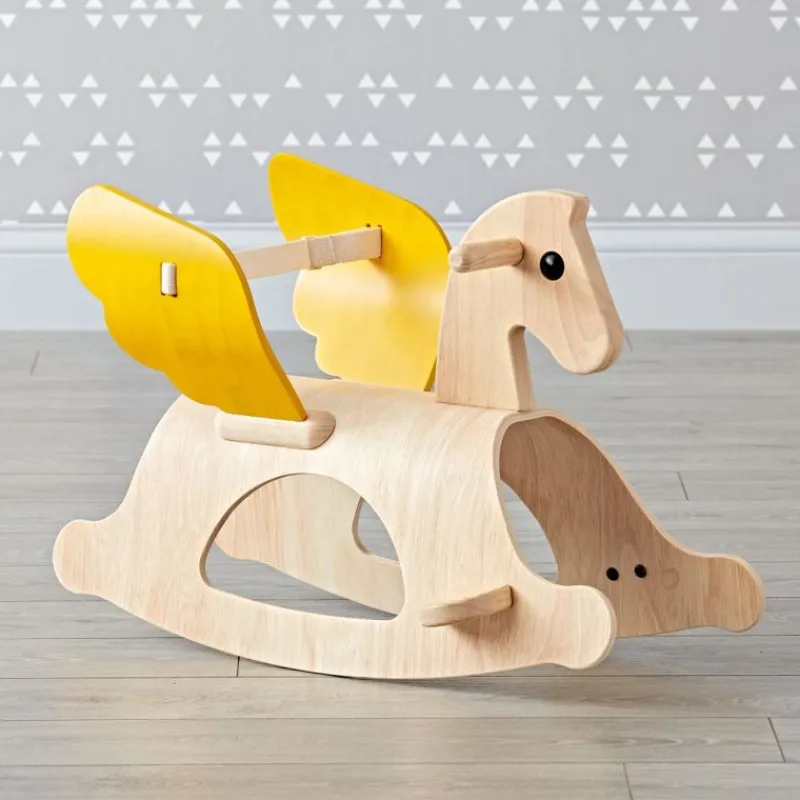 Plan Toys Pegaso Mecedora - ^ Escalas